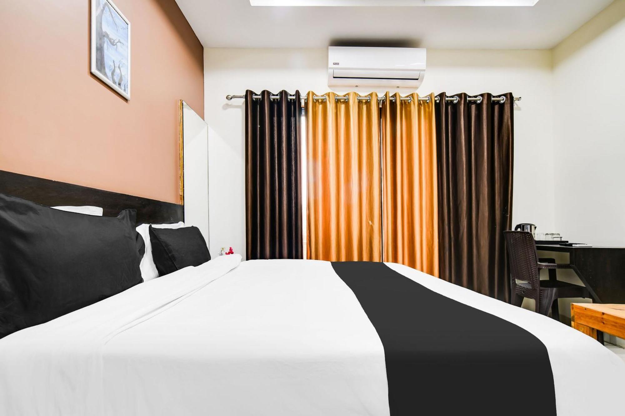 Super Collection O Indore Near Omax City 1 Kanadiya 외부 사진