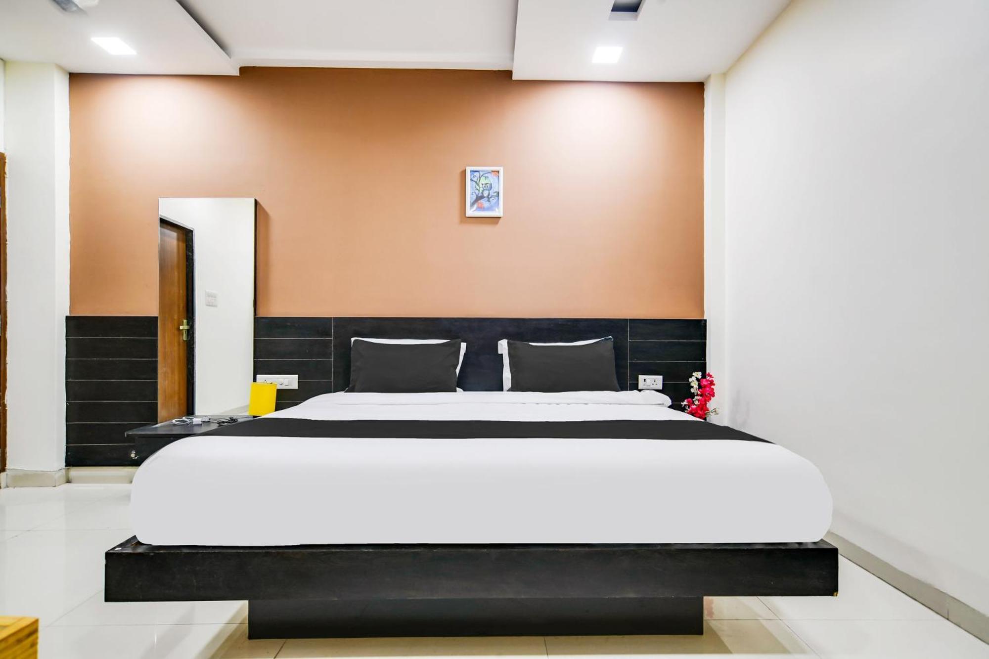 Super Collection O Indore Near Omax City 1 Kanadiya 외부 사진